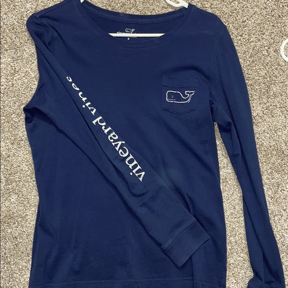 Vineyard Vines long sleeve logo top